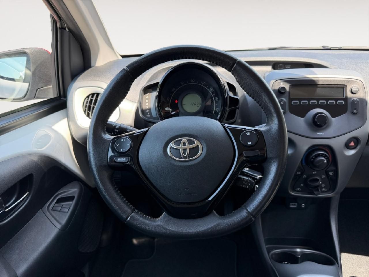 Fahrzeugabbildung Toyota AYGO x-play