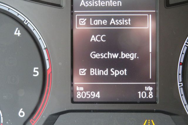 Fahrzeugabbildung Volkswagen T-Roc Style TDI E-KLAPPE ACC LED NAVI 17ZOLL 1.H