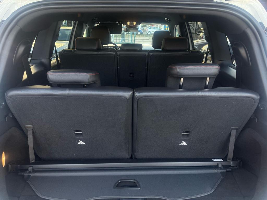 Mercedes-Benz GLB 220