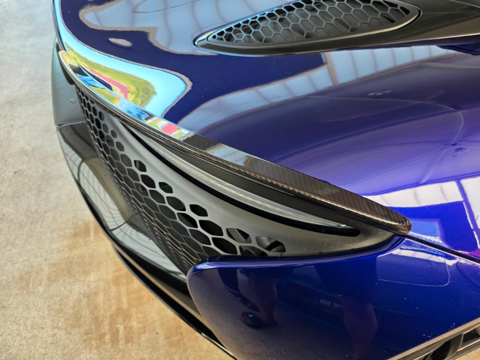 McLaren Artura Spider