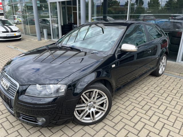 Audi A3 3.2 quattro XENON/NAVI/ALCANTARA/AHK/BOSE