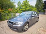 BMW 318 TÜV NEU neuer Motor bei 130000 Km - BMW 318: Motor
