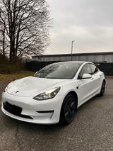 Tesla Model 3 Long Range - Tesla in Duisburg