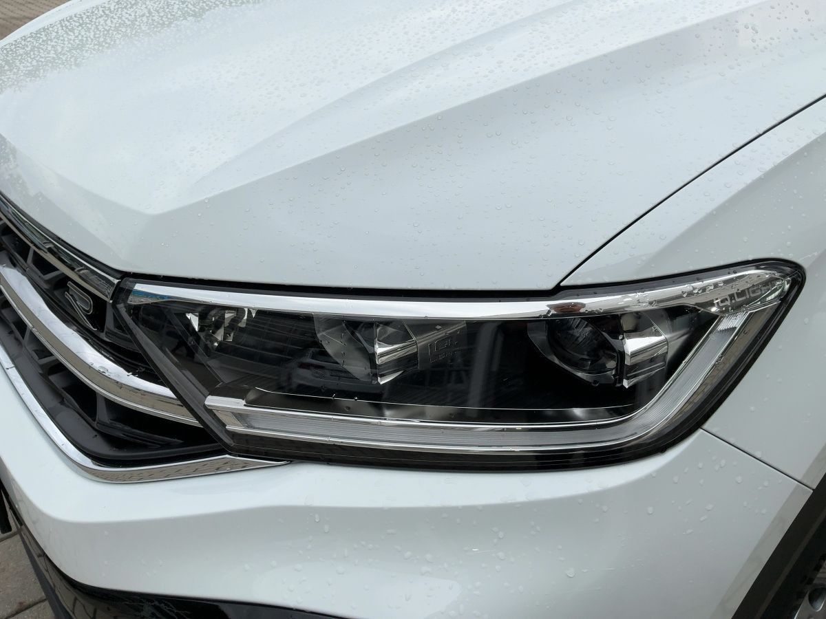 Volkswagen T-Roc - Bild 15