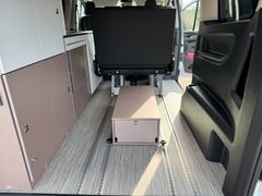 BUERSTNER Copa 500-Autm-Markise-Dieselheizung-Küche