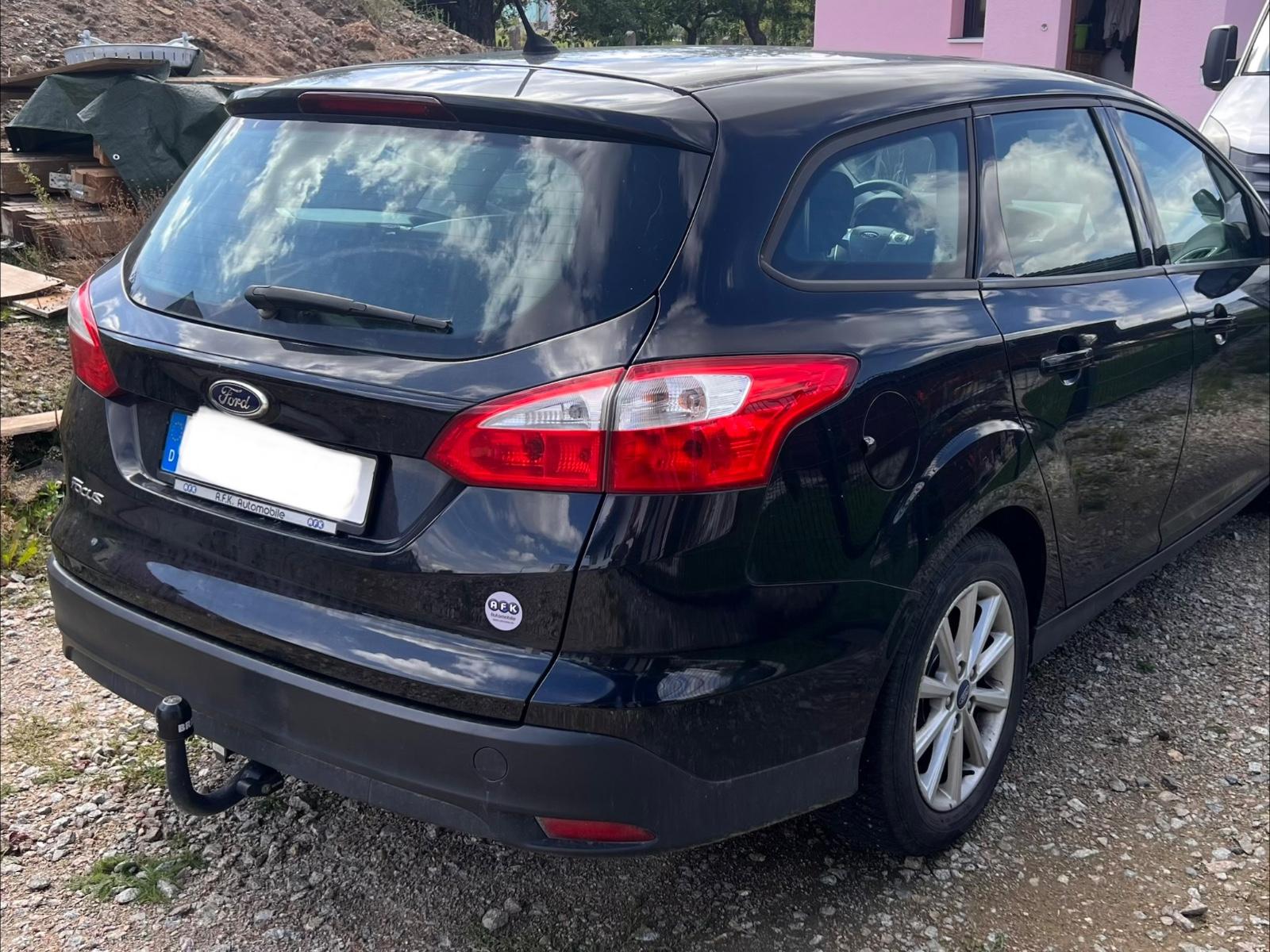 Ford Focus 2013 — rear view