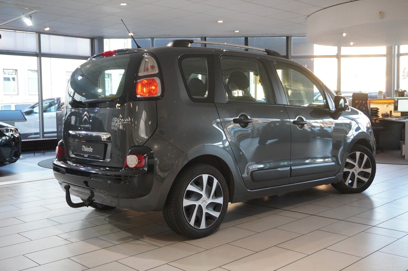 Fahrzeugabbildung Citroën C3 Picasso 1.4 GAS/ BENZIN Exclusive KLIMA/AHK