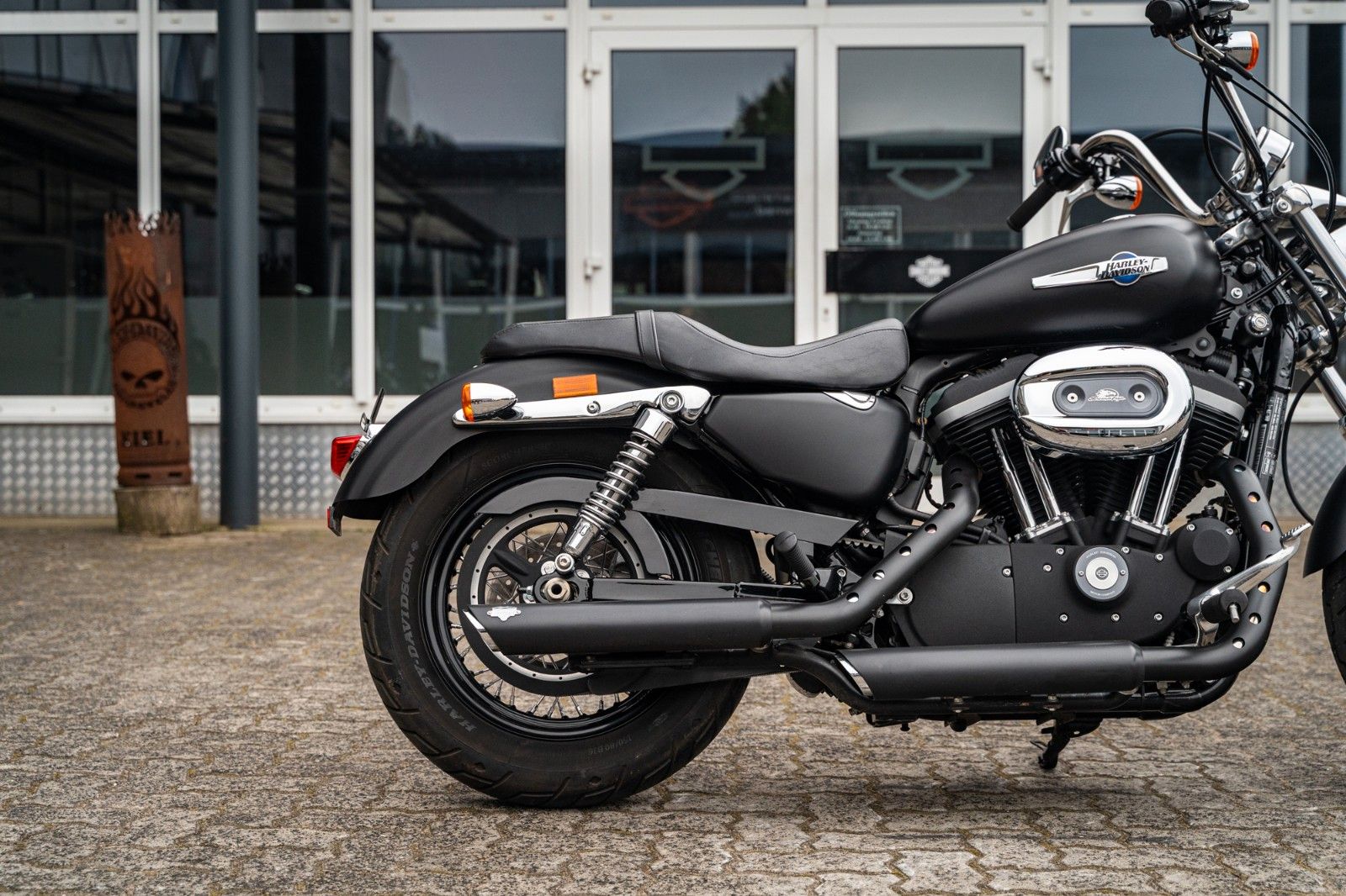 Fahrzeugabbildung Harley-Davidson Sportster XL1200CB Custom Limited -Vance&Hines-