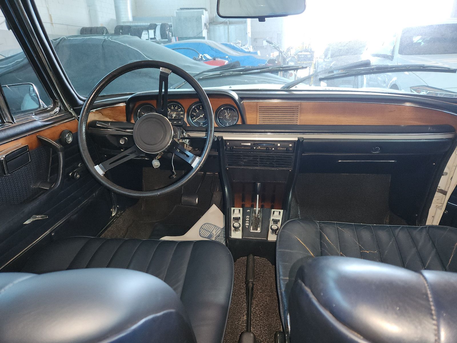 Fahrzeugabbildung BMW 2800cs *Oldtimer*Automatik*Elk.Fensterhebe*