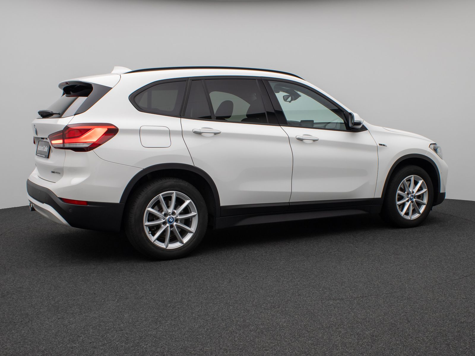 Fahrzeugabbildung BMW X1 xD25e Panorama Kamera DAB HUD Leder LED Alarm