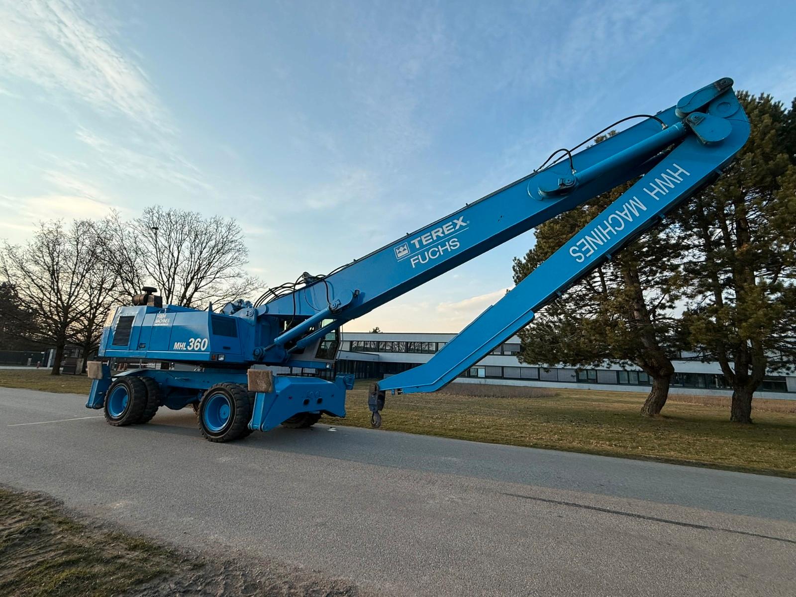 Fuchs MHL 360