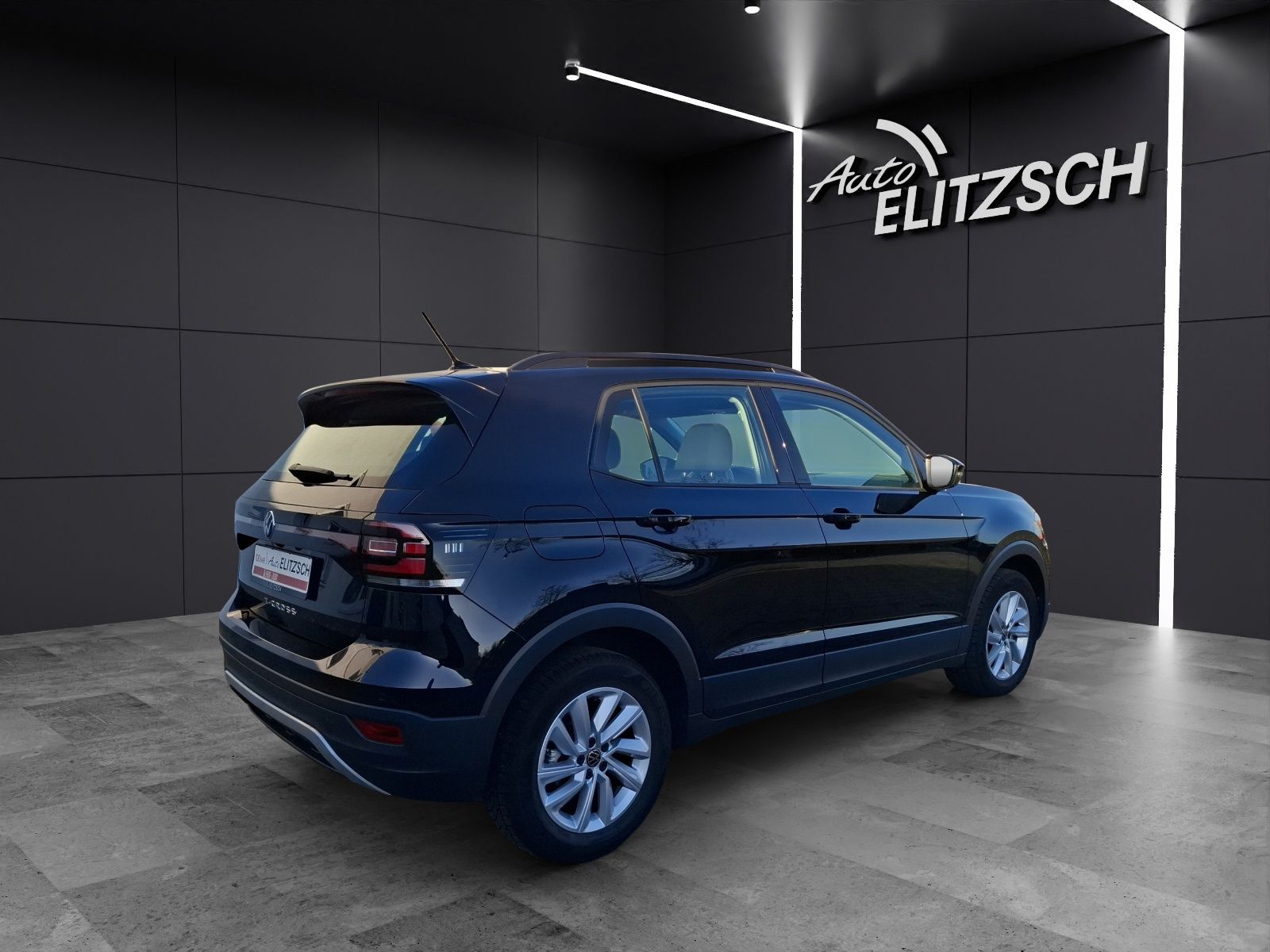 Fahrzeugabbildung Volkswagen T-Cross TSI Life DSG Navi AID RFK SH LM