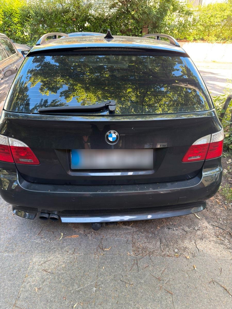 BMW 525 2006 — салон