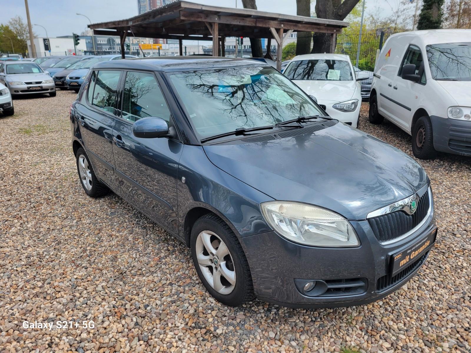 Skoda Fabia 1.6 Ambiente Klimaanlage 5-Gang Navi TÜV