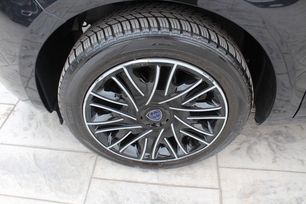 Lancia Ypsilon 1.0 FireFly 5 porte S&S Hybrid Ec