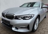 BMW 318d Lim. Luxury Line Leder,LED,Shz,Navi,S-Dach - BMW 318 in Köln