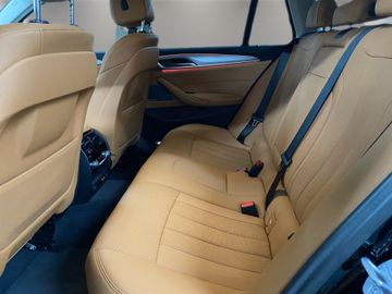 BMW 520 - 11