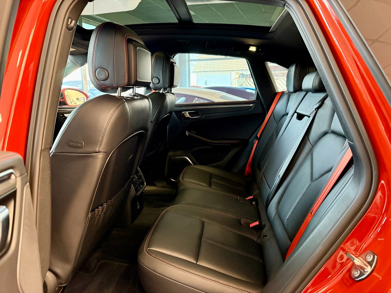 Fahrzeugabbildung Porsche Macan S Burmester/ACC/Luftfederung/Panorama/21"