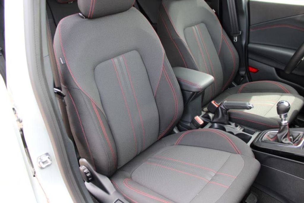 Fahrzeugabbildung Ford Puma ST-LINE Neues Modell