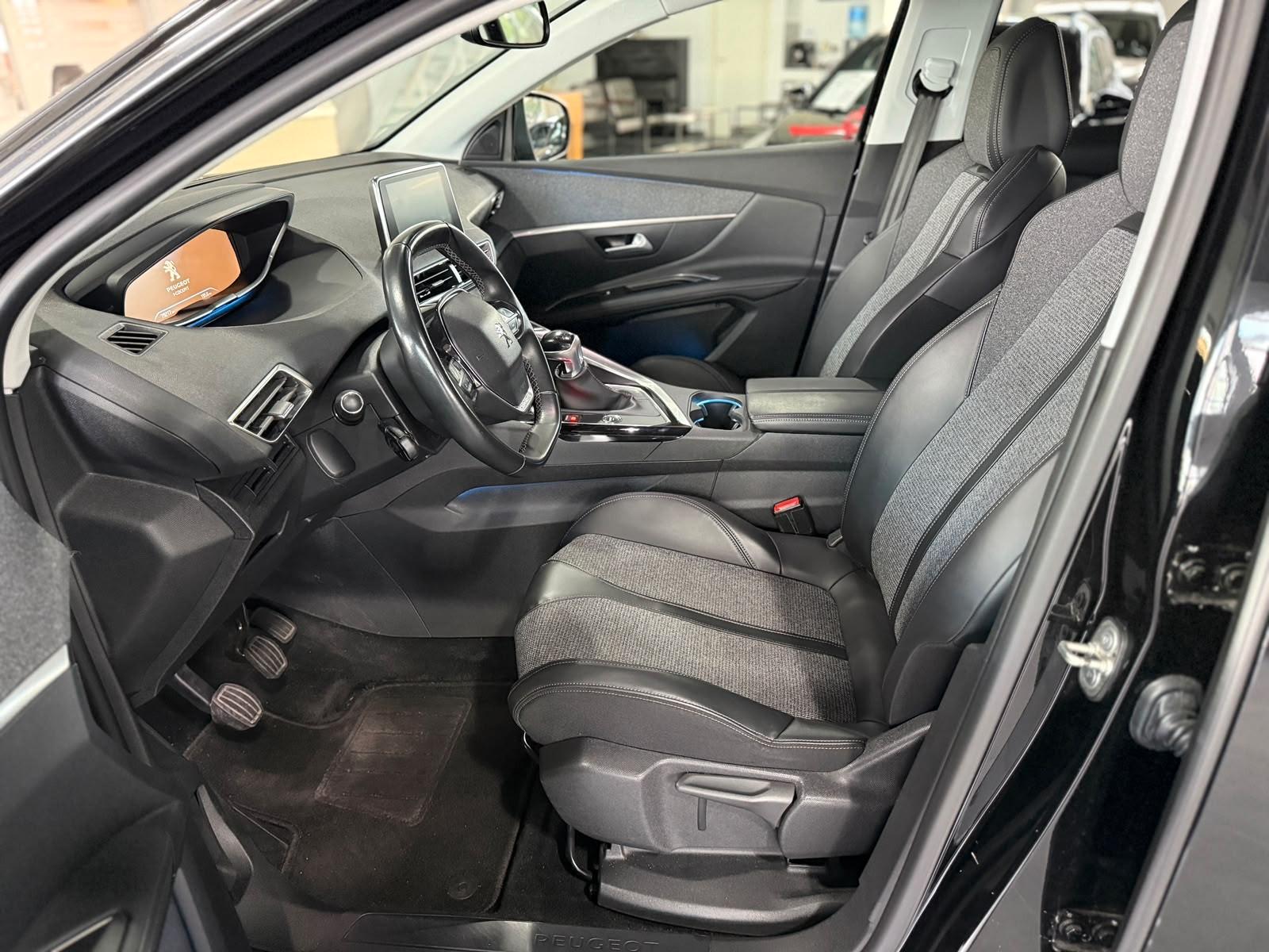 Peugeot 3008 Allure*PDC*SHZ*KAM*NAVI*TEILLEDER*