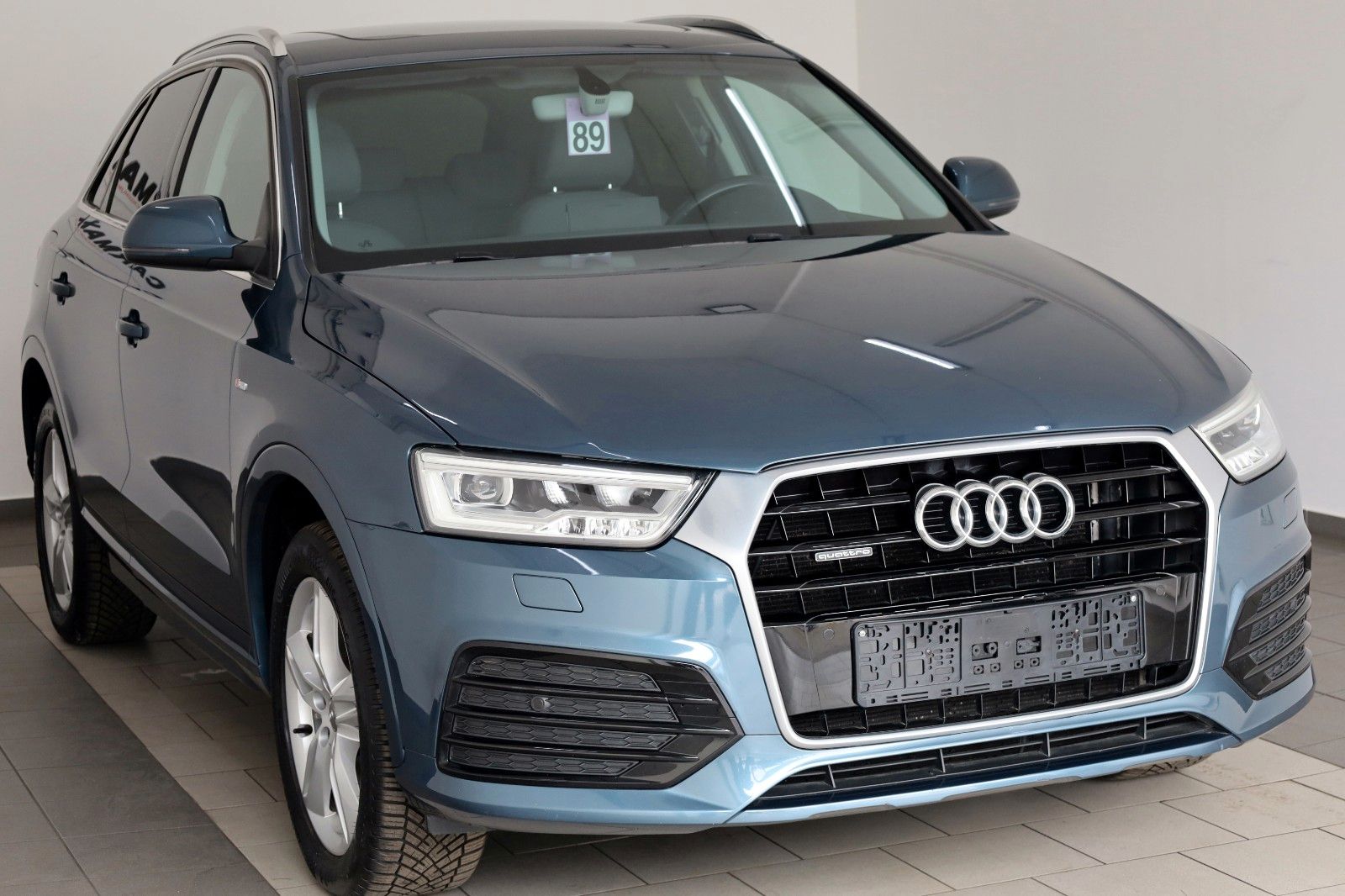 Fahrzeugabbildung Audi Q3 quattro S Line Naxi,Xenon,Panorama,Kamera,SH