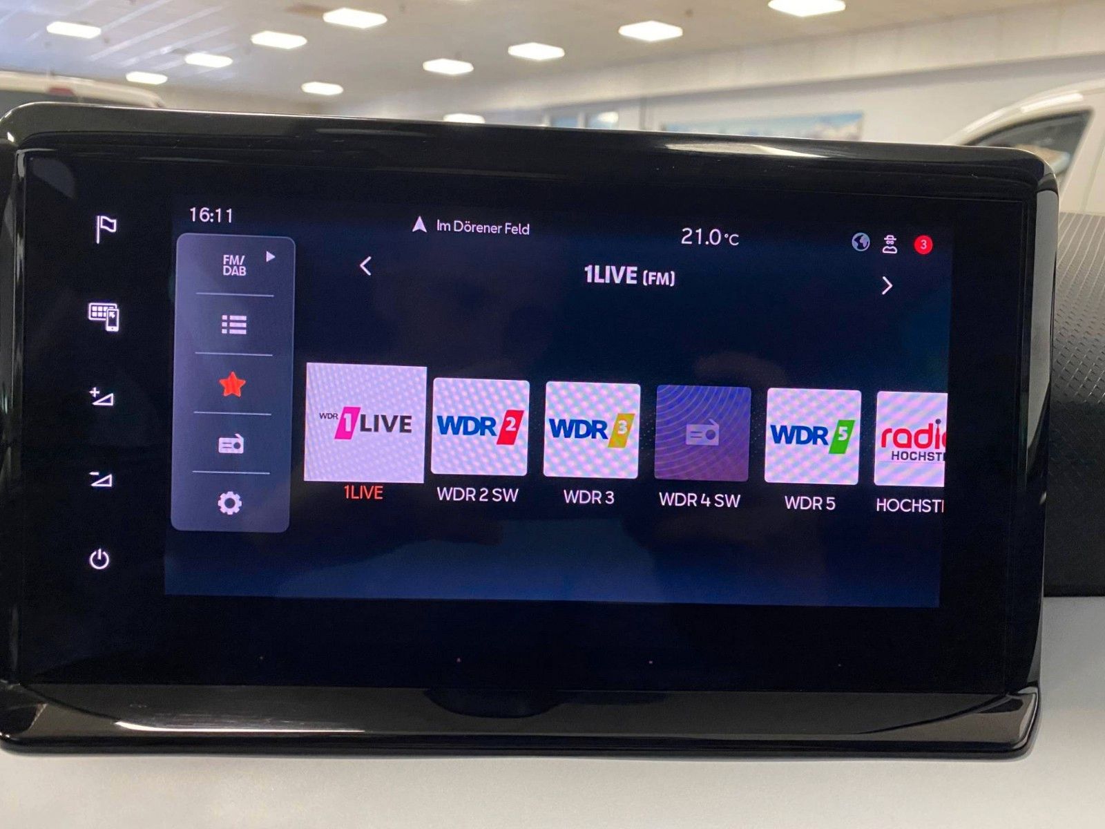 Fahrzeugabbildung SEAT Arona 1.0 TSI STYLE DSG+NAVI+LED+APP+SITZHEIZUNG