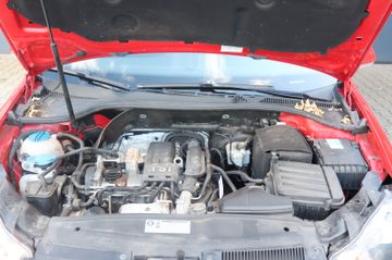 Volkswagen Golf - 6
