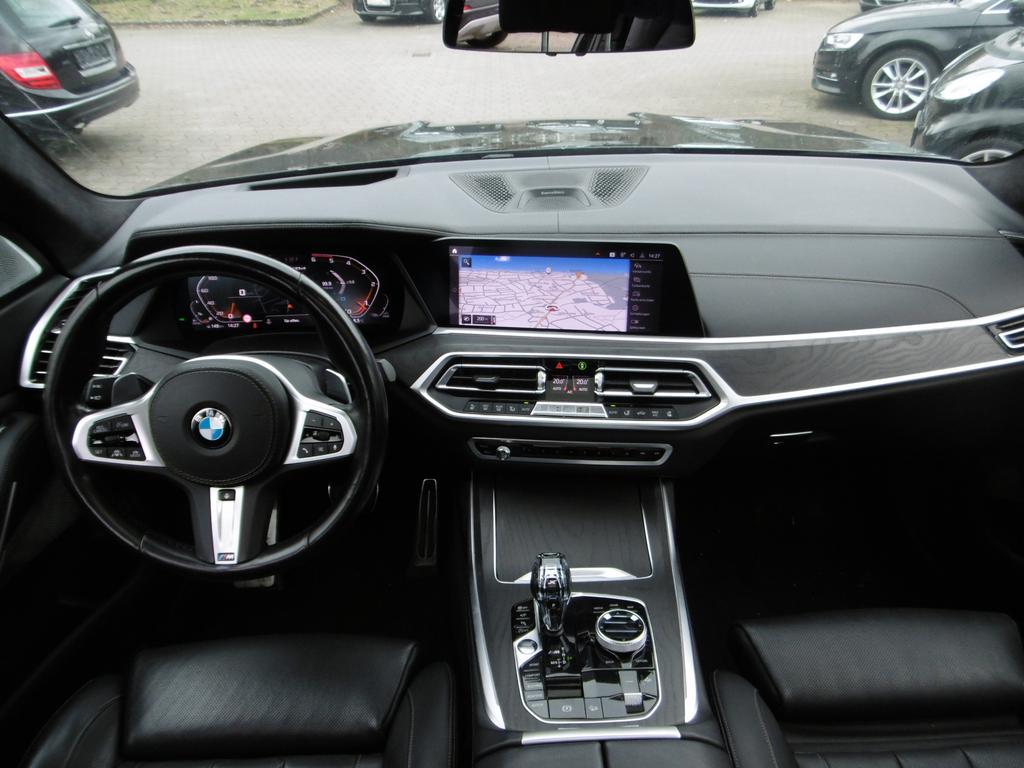 BMW X7 M50