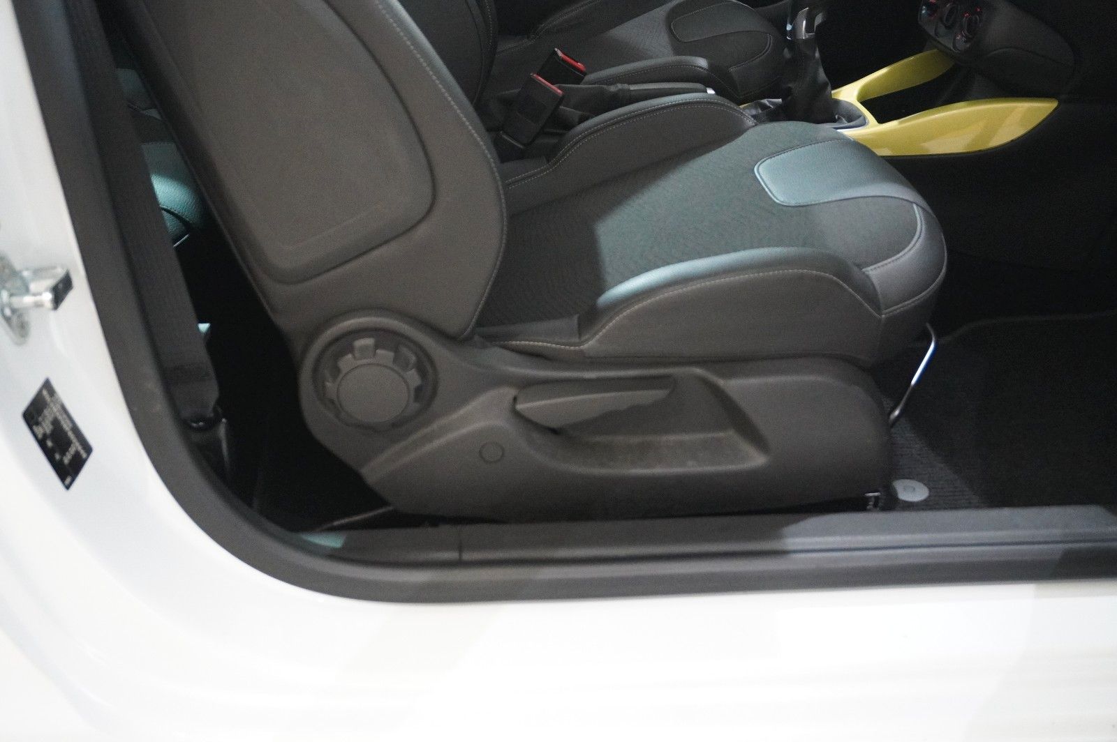 Fahrzeugabbildung Opel Adam 1.2 JAM KLIMA/SPORT/TEMP./USB/CITY/TOUCH