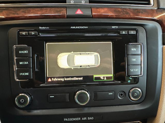 Skoda Superb Combi Elegance *1. Hand*Xenon*Klima*Navi*