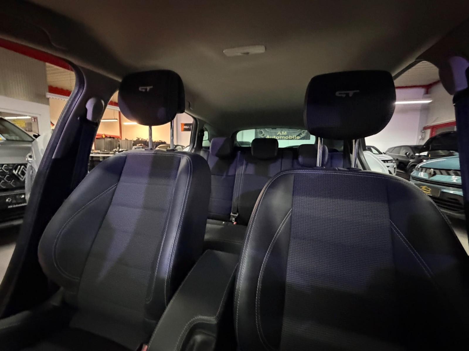 Renault Megane 2015 — photo 23