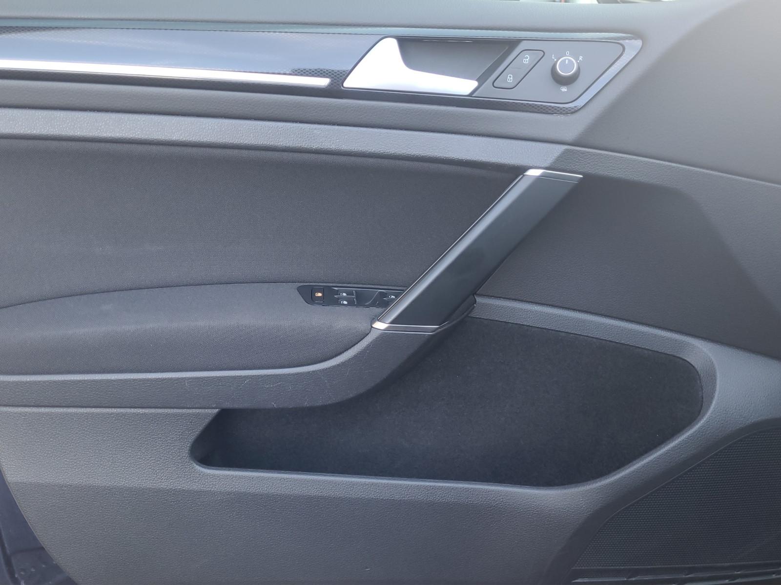 Volkswagen Golf VII Variant Highline *Bi-Xenon*Alcantara*