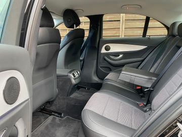 Mercedes E 200 - 8