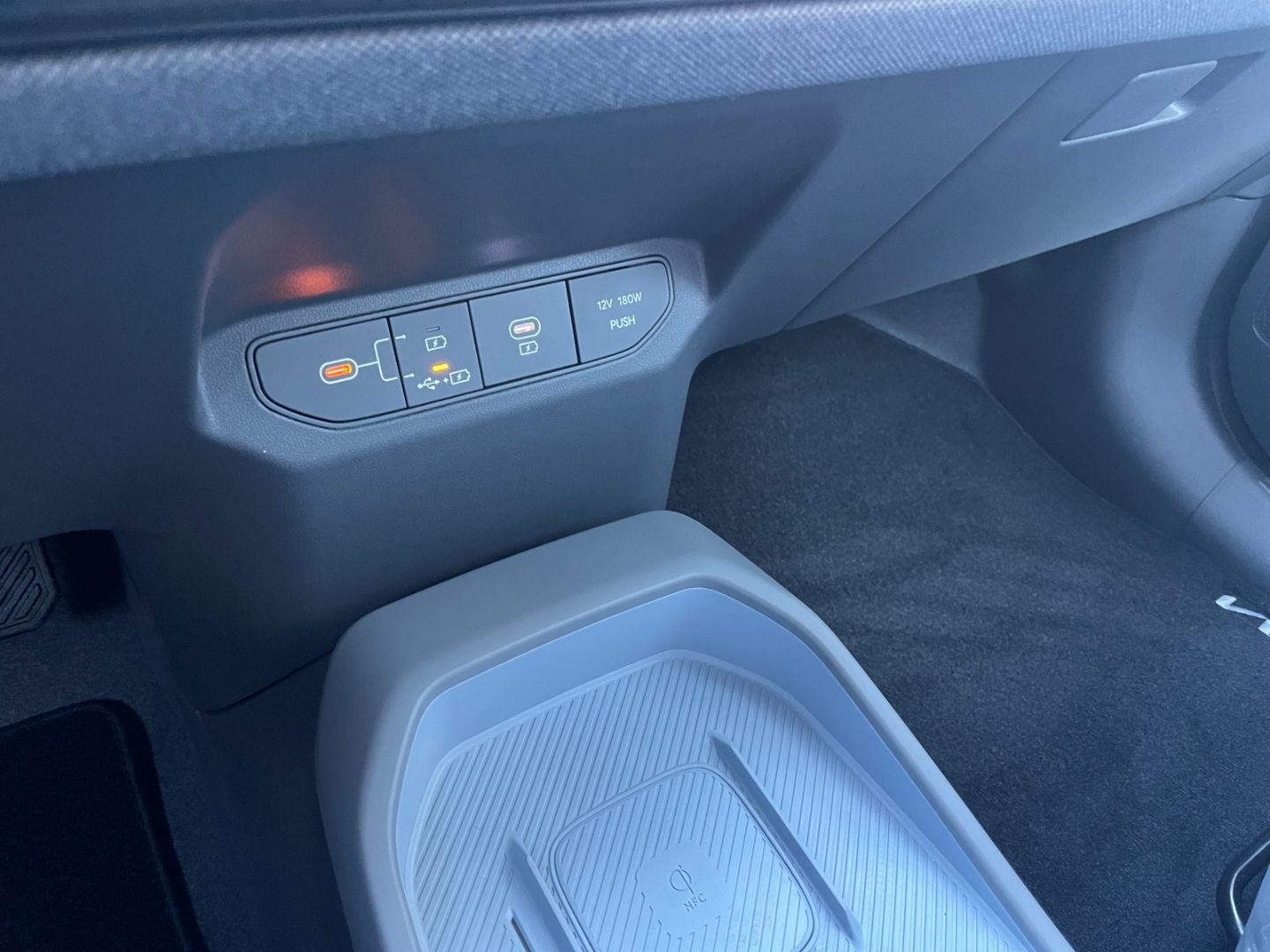 Fahrzeugabbildung Kia EV3 Earth LED totWinkAss Kamera SHZ Abstandstemp