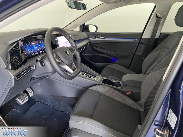 Golf VIII 1.5 eTSI DSG Active NAVI KLIMA LED SHZ