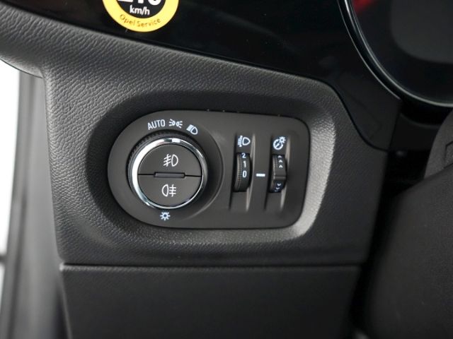 Corsa F GS AT+LED+RÜCKFAHRKAMERA+SITZHEIZUNG+SPO