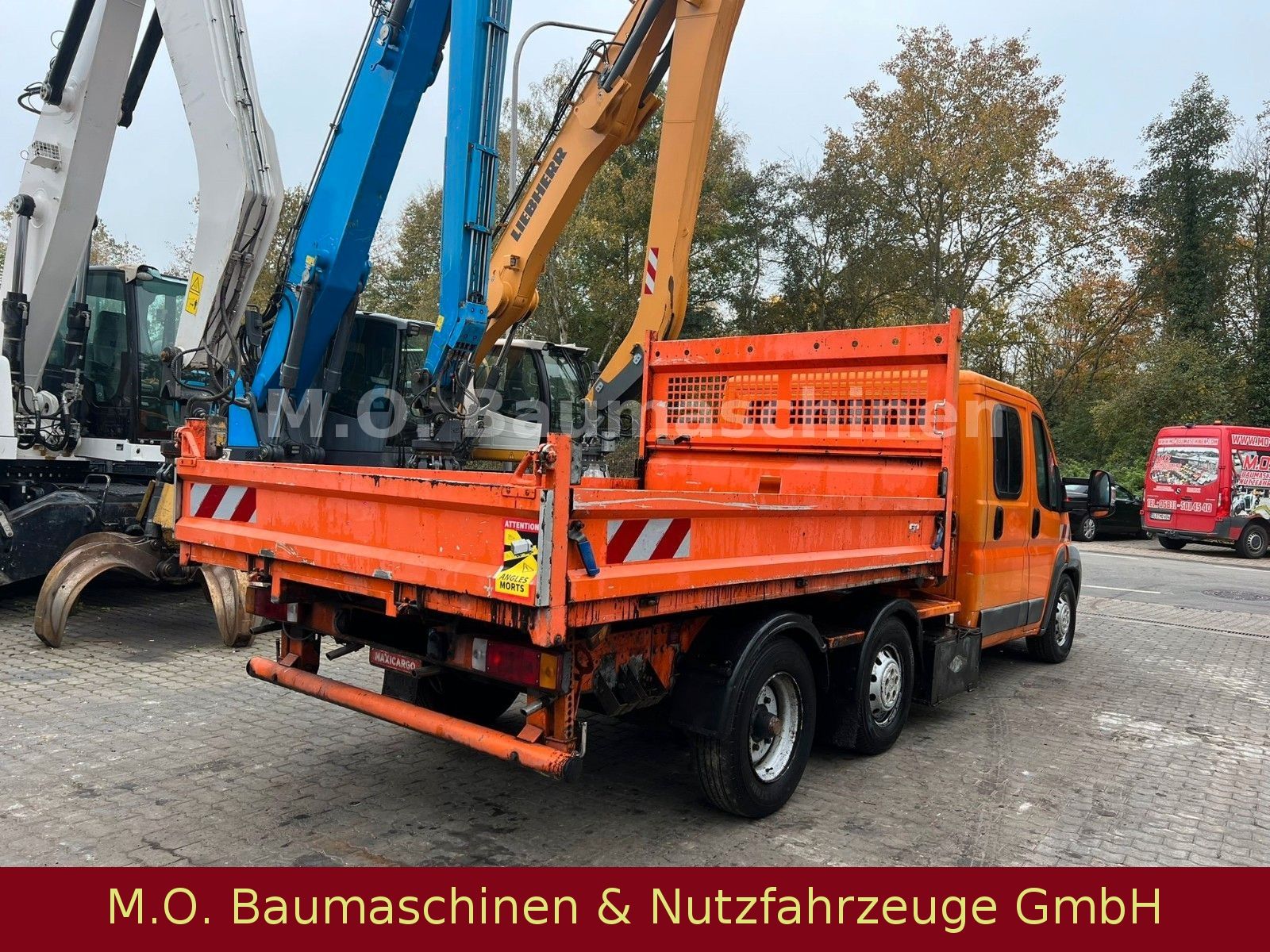 Fahrzeugabbildung Peugeot Boxer / 4x2 / 3 Achser / Kipper /