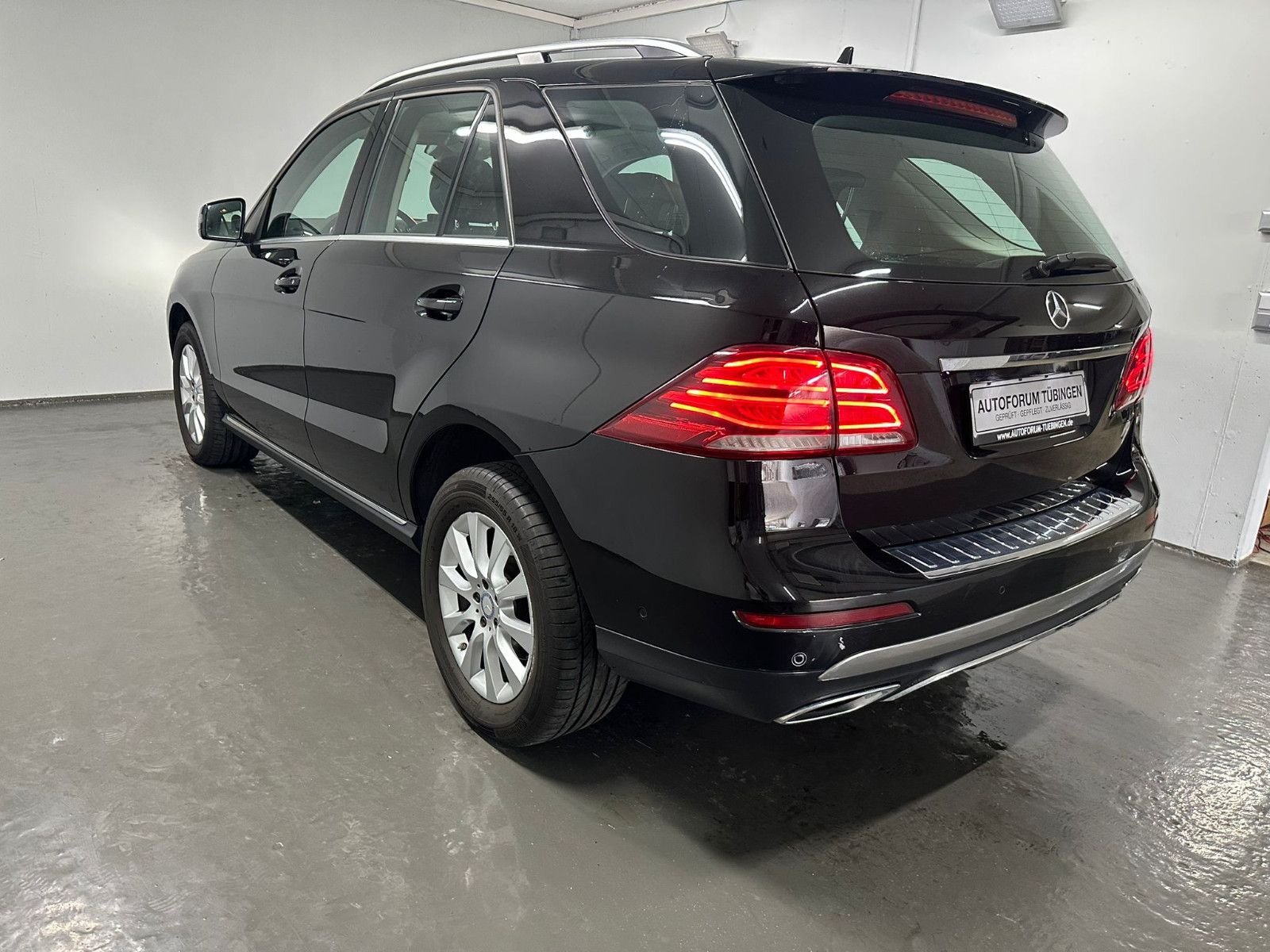 Fahrzeugabbildung Mercedes-Benz GLE 350 d 4MATIC *AHK*NAVI*IHC+*SCHIEBEDACH*LED