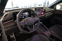 VW T-Roc 1.5 eTSI R-Line | Pano | 20"| NEUES MODELL VW T-Roc 1.5 eTSI R-Line | Pano | 20"| NEUES MODELL