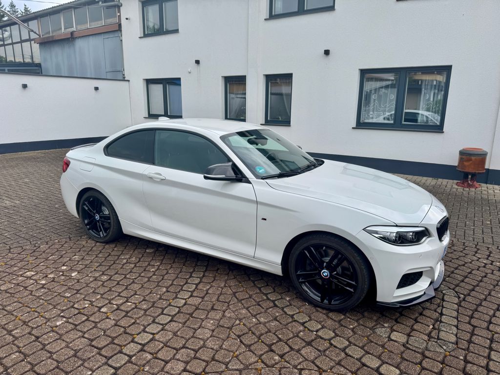 Image of BMW 230
