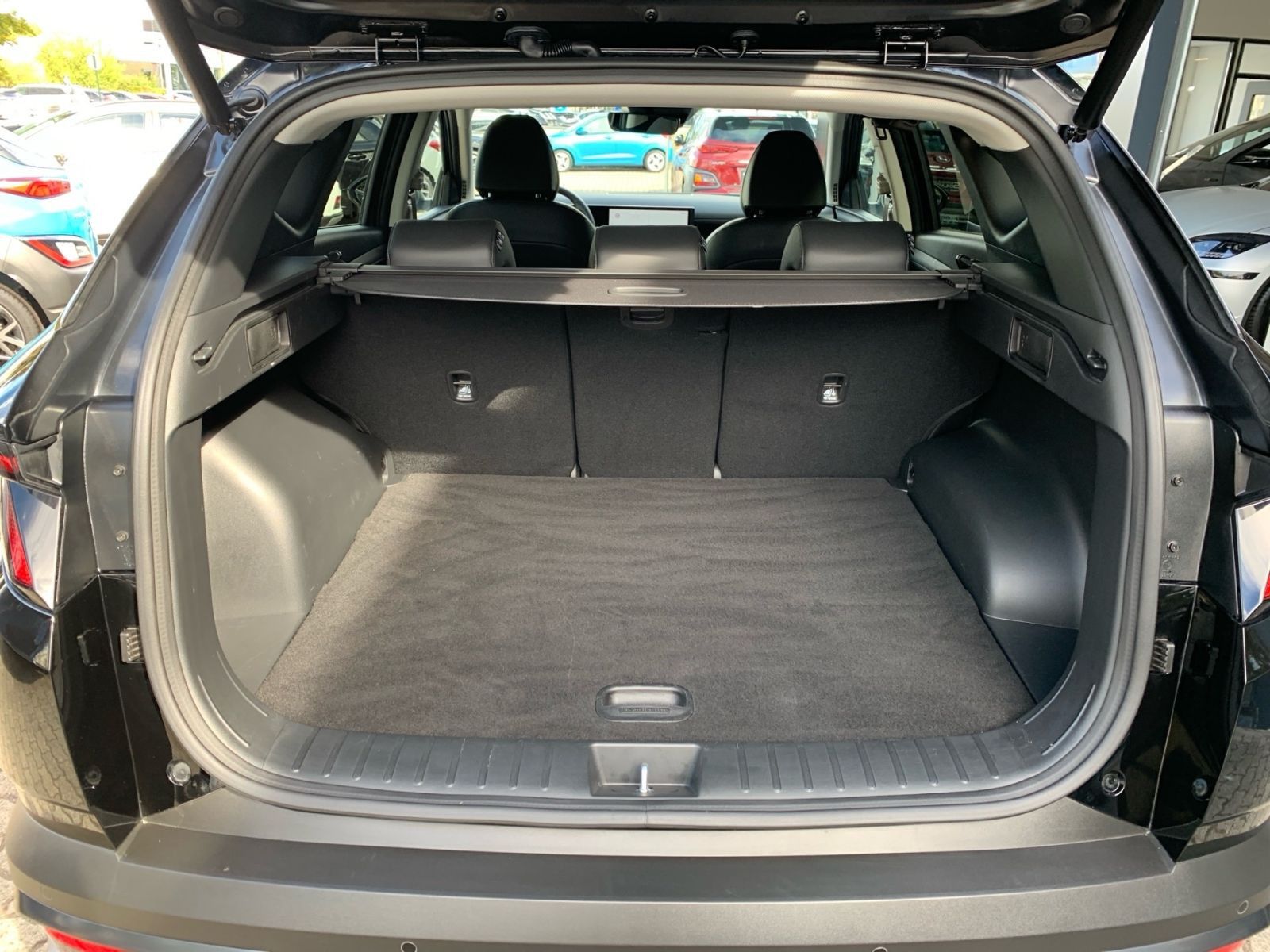Fahrzeugabbildung Hyundai TUCSON 1.6 T-GDI Trend Hybrid Navi LED