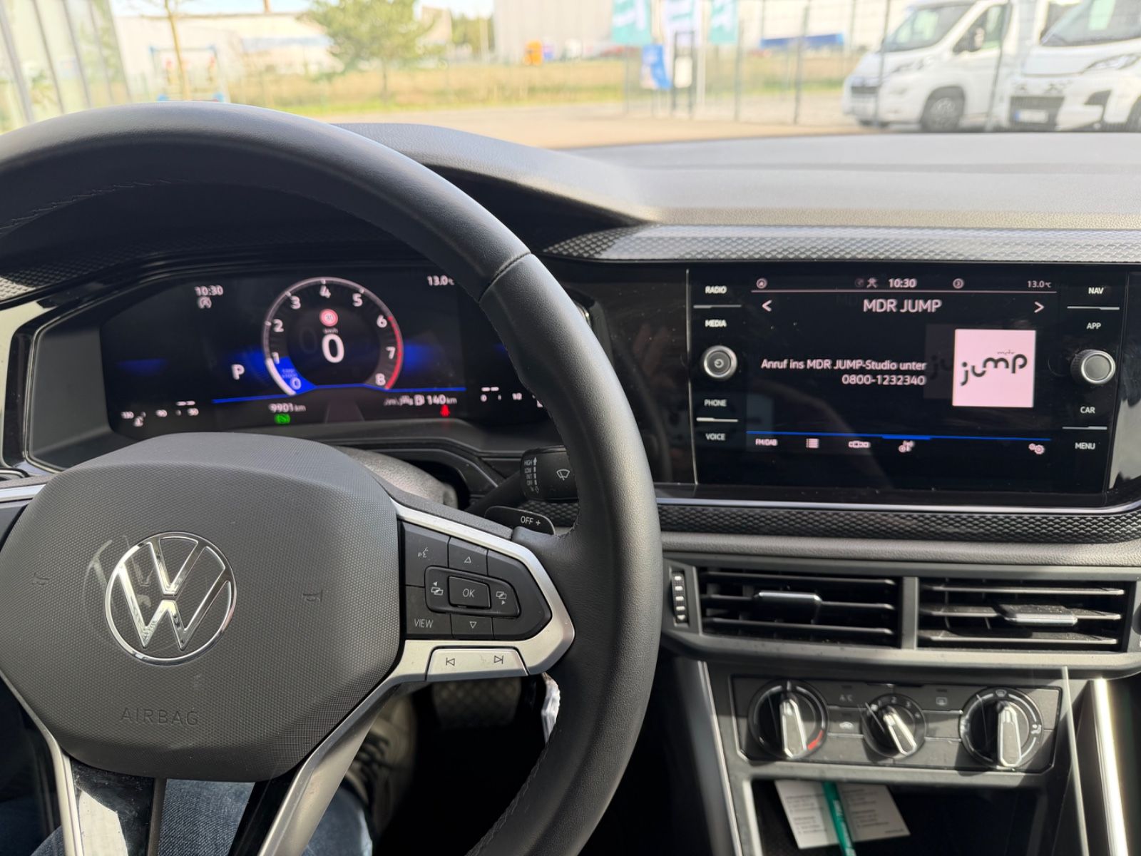 Fahrzeugabbildung Volkswagen Polo VI 1.0 TSI Life DSG LED Garantie