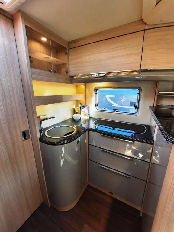 Fahrzeugabbildung Bürstner Ixeo IT 680 G HÄNDLER UND GEWERBE!