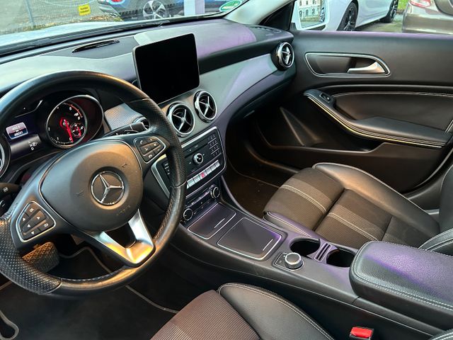 Fahrzeugabbildung Mercedes-Benz GLA 220 d Automatik+Panorama+Kamera+Navi+SHZ+BT+