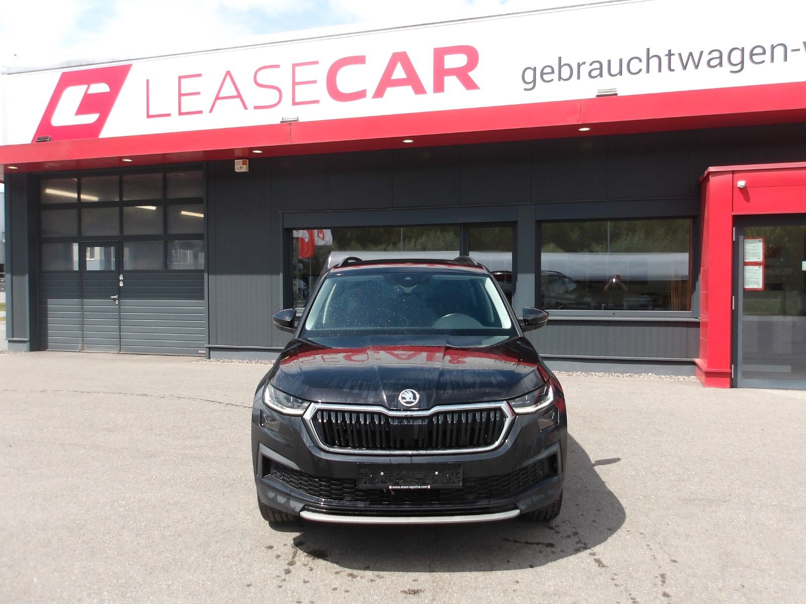 Skoda Kodiaq Tour TDI DSG "Navi,LED" EXP € 18250.-- imagem 3