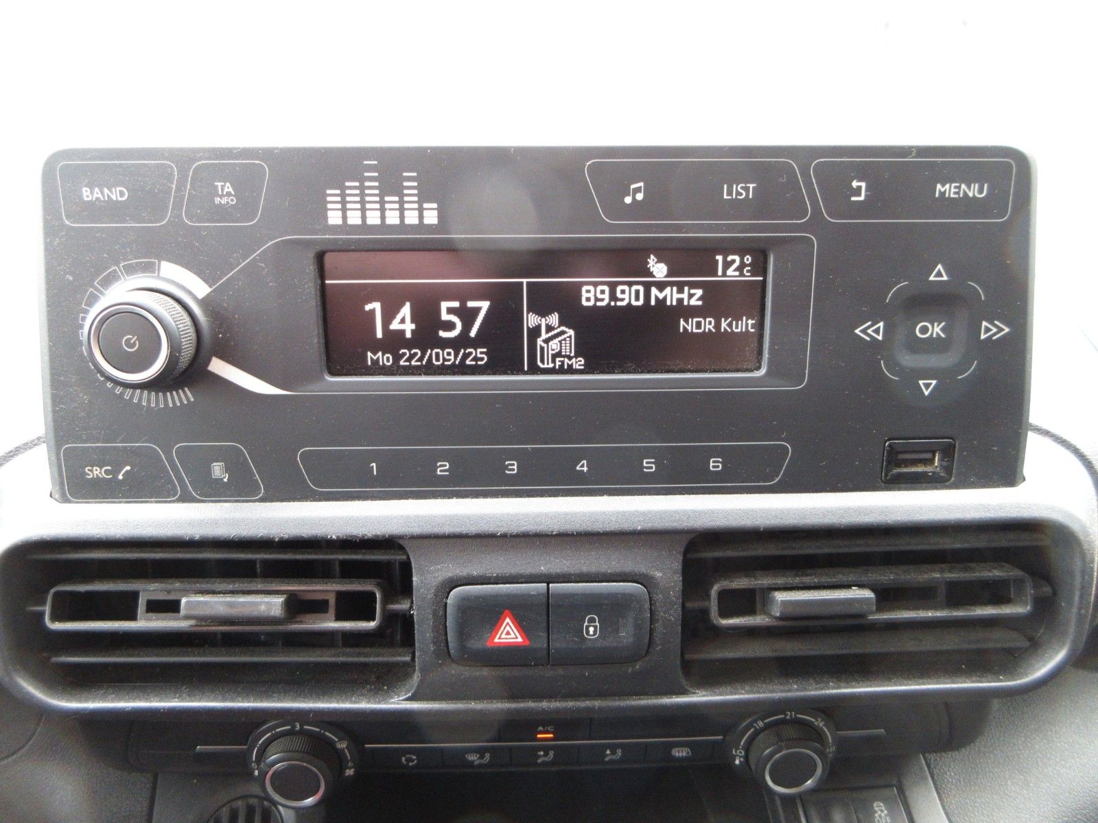 Fahrzeugabbildung Citroën Berlingo Kasten Club M/L1  AC/PDC