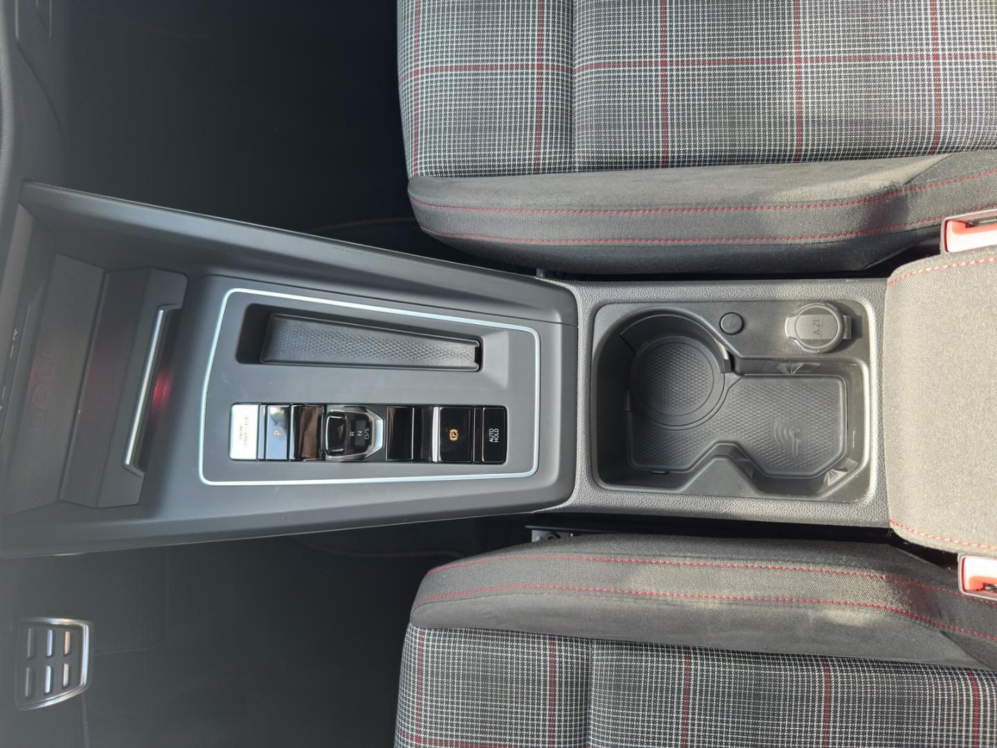Fahrzeugabbildung Volkswagen Golf GTI VIII 2.0 TSI-DSG,AHK,Rückf.-Kamera,DCC,
