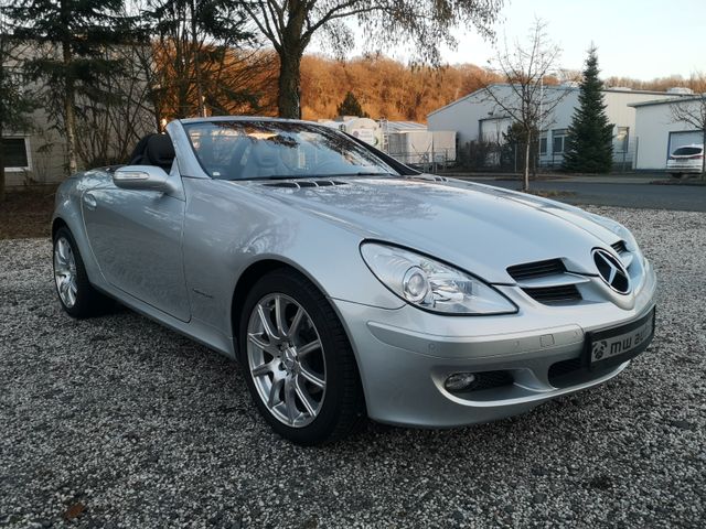 Mercedes-Benz SLK 200 K Comand,el.Sitz,Airscarf,PDC,MB Service