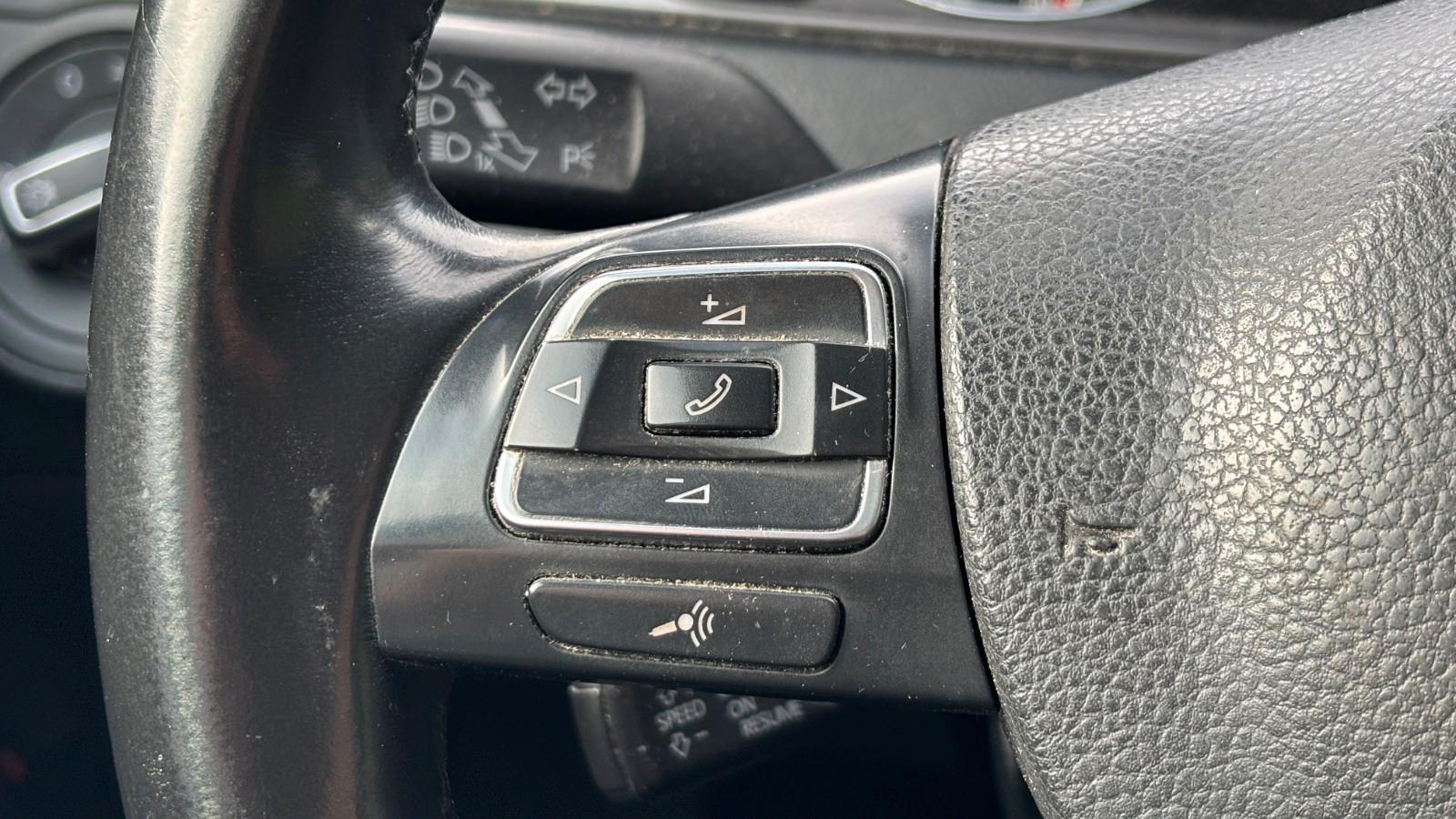 Volkswagen Passat 2014 — photo 11