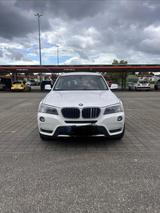 BMW X3 xDrive20d (F25) Panorama-Dach, Head-Up - BMW X3 mit Diesel-Antrieb: Panorama Dach
